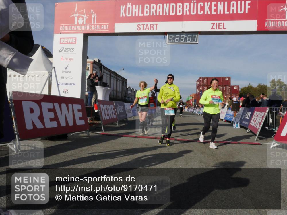 03.10.2025 - Köhlbrandbrückenlauf Matties Gatica Varas http://msf.ph/oto/9170471 03.10.2025 10:29:09 Ziel 1348, 2177, 2375, 2492, 2922, 3292 meine-sportfotos.de