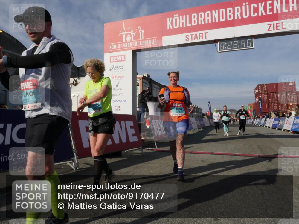03.10.2025 - Köhlbrandbrückenlauf Matties Gatica Varas http://msf.ph/oto/9170477 03.10.2025 10:29:11 Ziel 2035, 2177, 2375, 2492, 2845, 2922 meine-sportfotos.de
