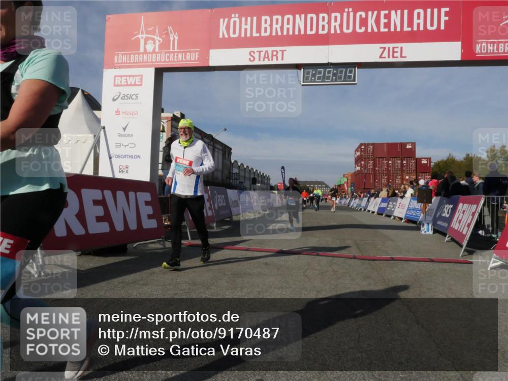 03.10.2025 - Köhlbrandbrückenlauf Matties Gatica Varas http://msf.ph/oto/9170487 03.10.2025 10:29:16 Ziel 1942, 2035, 2163, 2375, 2845 meine-sportfotos.de