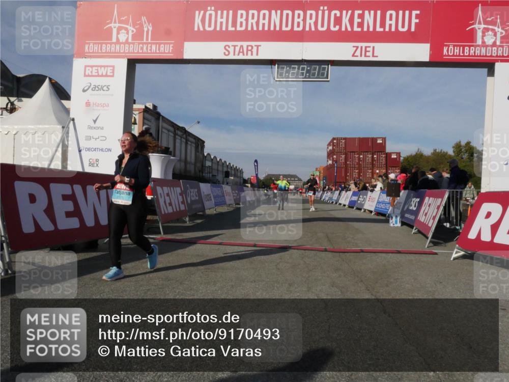 03.10.2025 - Köhlbrandbrückenlauf Matties Gatica Varas http://msf.ph/oto/9170493 03.10.2025 10:29:19 Ziel 1942, 2035, 2163, 2845 meine-sportfotos.de