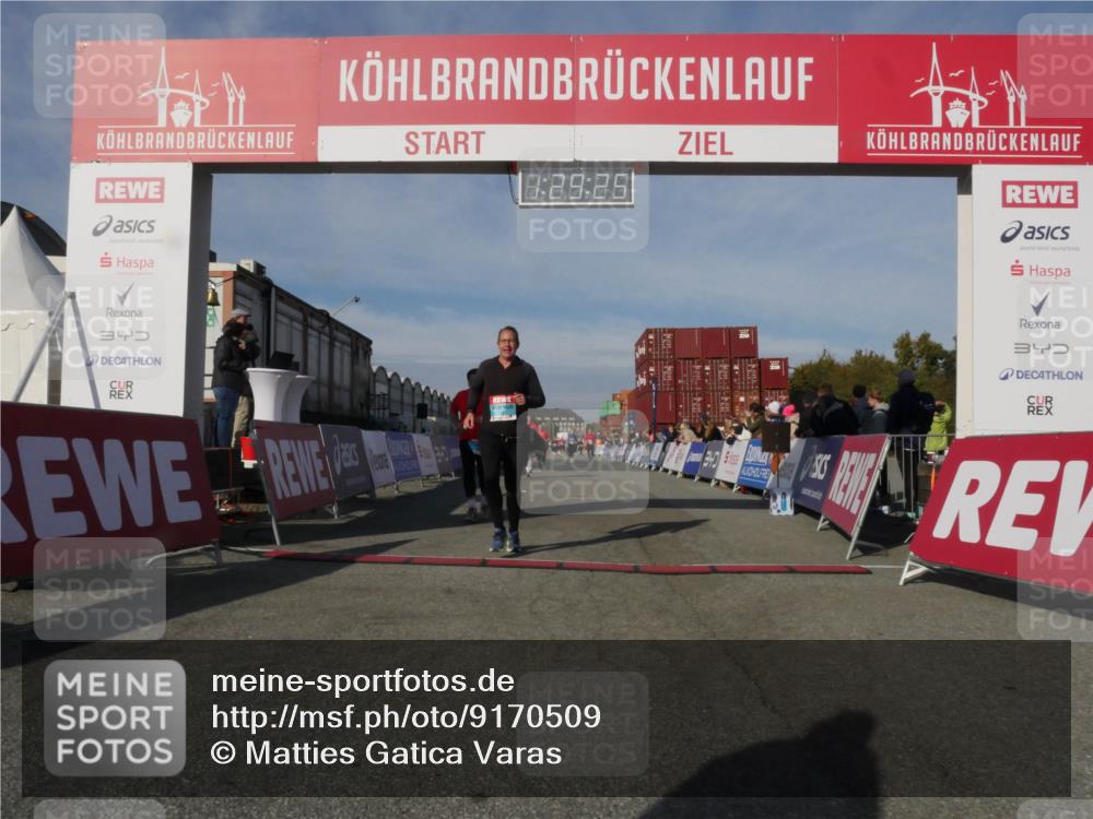 03.10.2025 - Köhlbrandbrückenlauf Matties Gatica Varas http://msf.ph/oto/9170509 03.10.2025 10:29:27 Ziel 1781, 1942, 2163, 2258, 2321, 2835 meine-sportfotos.de