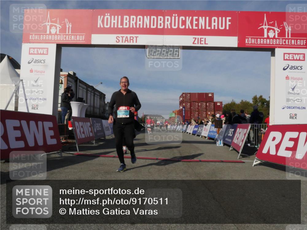 03.10.2025 - Köhlbrandbrückenlauf Matties Gatica Varas http://msf.ph/oto/9170511 03.10.2025 10:29:28 Ziel 1781, 2163, 2258, 2321, 2835 meine-sportfotos.de