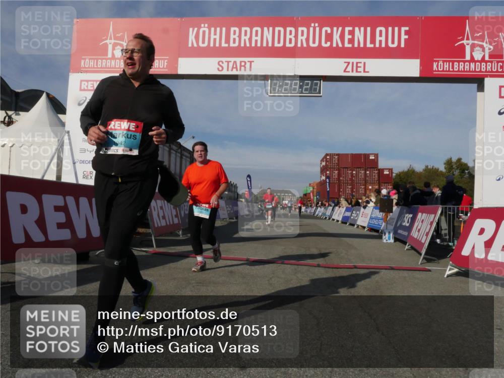 03.10.2025 - Köhlbrandbrückenlauf Matties Gatica Varas http://msf.ph/oto/9170513 03.10.2025 10:29:29 Ziel 1781, 2258, 2321, 2835 meine-sportfotos.de