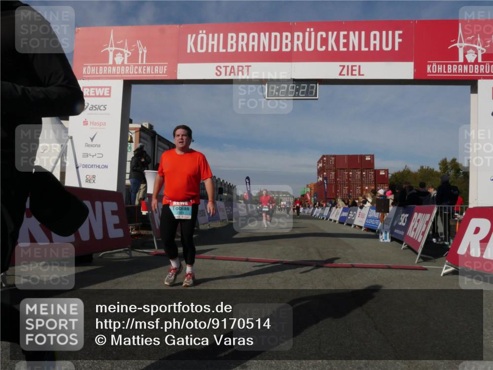 03.10.2025 - Köhlbrandbrückenlauf Matties Gatica Varas http://msf.ph/oto/9170514 03.10.2025 10:29:29 Ziel 1781, 2258, 2321, 2835 meine-sportfotos.de