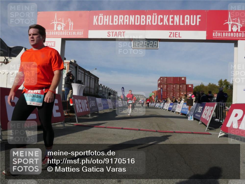 03.10.2025 - Köhlbrandbrückenlauf Matties Gatica Varas http://msf.ph/oto/9170516 03.10.2025 10:29:30 Ziel 1781, 2258, 2321, 2835 meine-sportfotos.de