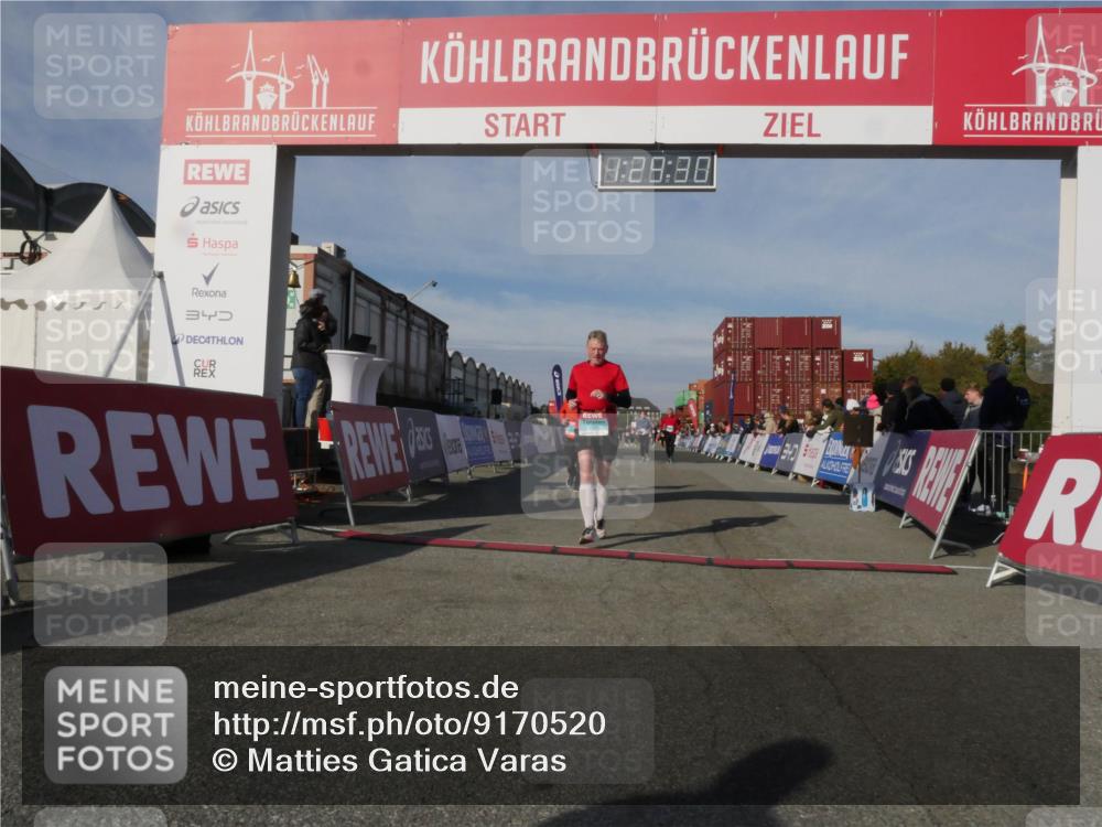 03.10.2025 - Köhlbrandbrückenlauf Matties Gatica Varas http://msf.ph/oto/9170520 03.10.2025 10:29:32 Ziel 1781, 1791, 2258, 2321, 2835 meine-sportfotos.de
