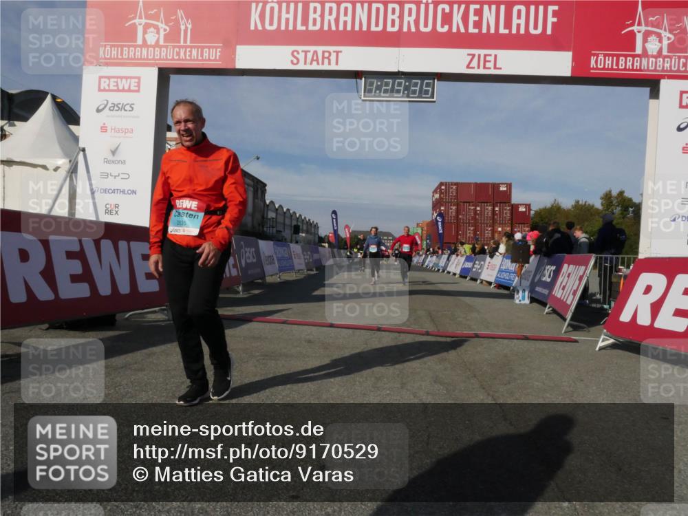 03.10.2025 - Köhlbrandbrückenlauf Matties Gatica Varas http://msf.ph/oto/9170529 03.10.2025 10:29:36 Ziel 1791, 2258, 2321 meine-sportfotos.de