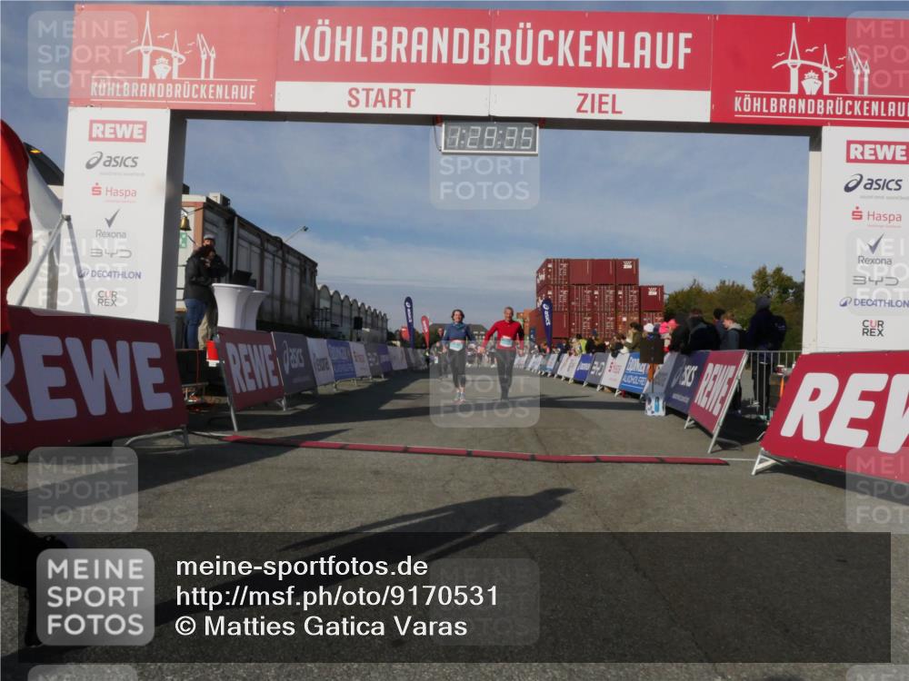 03.10.2025 - Köhlbrandbrückenlauf Matties Gatica Varas http://msf.ph/oto/9170531 03.10.2025 10:29:37 Ziel 1791, 1824, 2258, 2321 meine-sportfotos.de