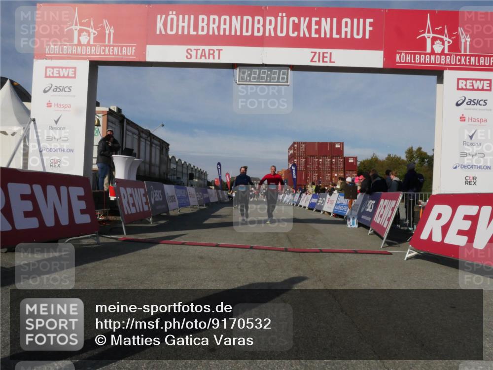 03.10.2025 - Köhlbrandbrückenlauf Matties Gatica Varas http://msf.ph/oto/9170532 03.10.2025 10:29:38 Ziel 1791, 1824, 2258, 2321 meine-sportfotos.de