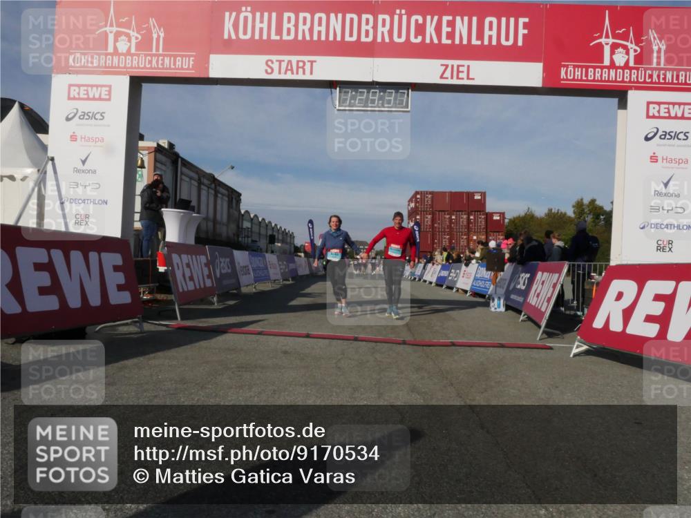 03.10.2025 - Köhlbrandbrückenlauf Matties Gatica Varas http://msf.ph/oto/9170534 03.10.2025 10:29:39 Ziel 1791, 1824, 2258, 2321, 2526, 2557 meine-sportfotos.de