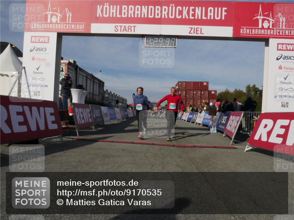 03.10.2025 - Köhlbrandbrückenlauf Matties Gatica Varas http://msf.ph/oto/9170535 03.10.2025 10:29:39 Ziel 1791, 1824, 2258, 2321, 2526, 2557 meine-sportfotos.de