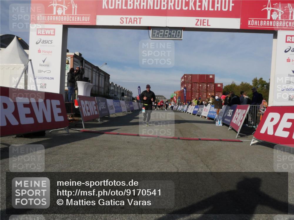 03.10.2025 - Köhlbrandbrückenlauf Matties Gatica Varas http://msf.ph/oto/9170541 03.10.2025 10:29:42 Ziel 1791, 1824, 2070, 2526, 2534, 2557, 2769, 3754 meine-sportfotos.de