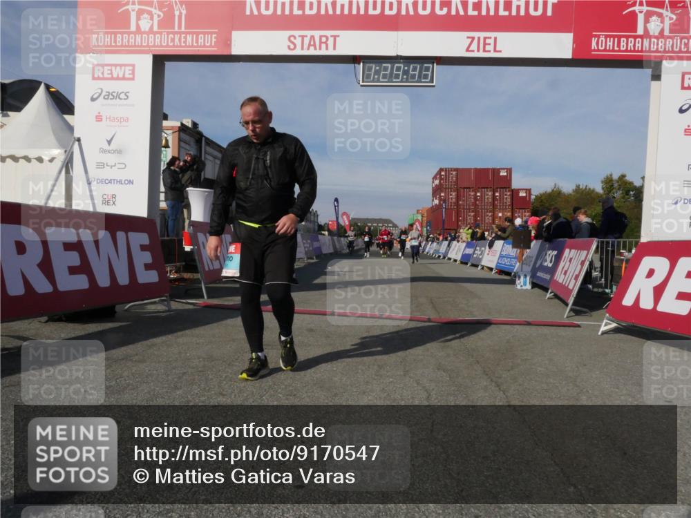 03.10.2025 - Köhlbrandbrückenlauf Matties Gatica Varas http://msf.ph/oto/9170547 03.10.2025 10:29:45 Ziel 1824, 2070, 2135, 2526, 2534, 2557, 2769, 3754 meine-sportfotos.de