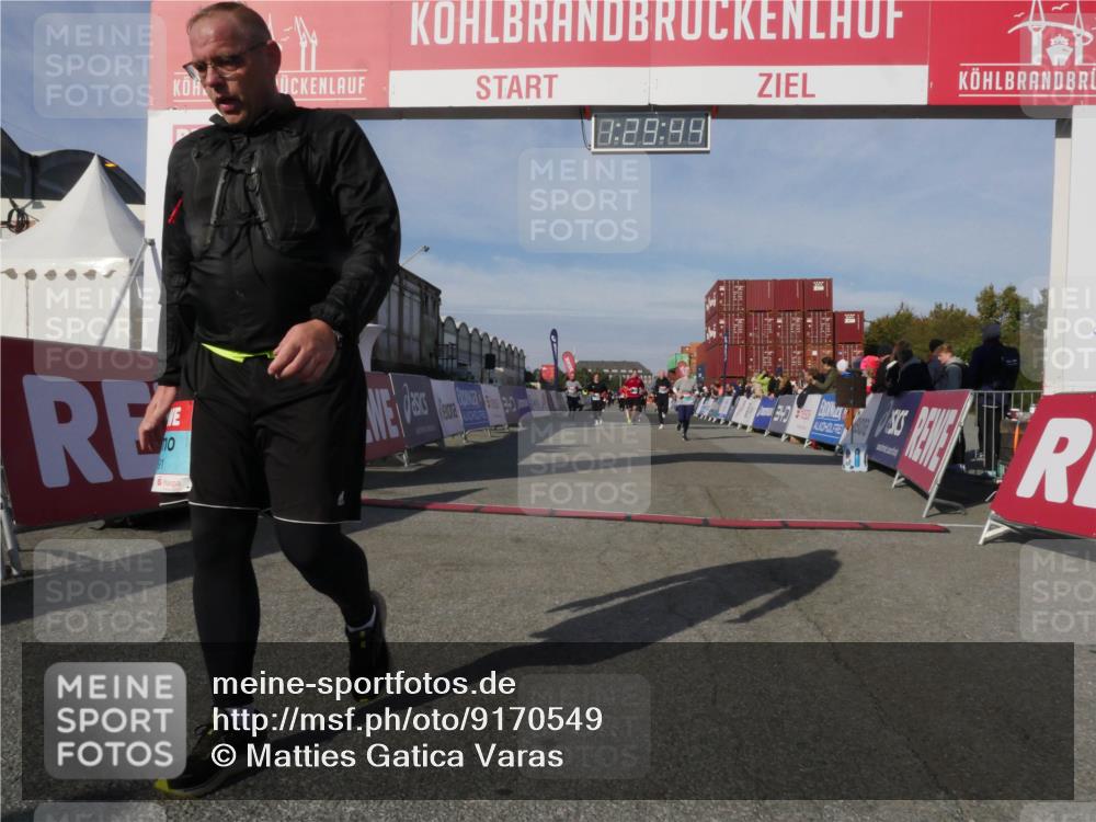 03.10.2025 - Köhlbrandbrückenlauf Matties Gatica Varas http://msf.ph/oto/9170549 03.10.2025 10:29:46 Ziel 1824, 2070, 2135, 2204, 2526, 2534, 2557, 2769, 3754 meine-sportfotos.de