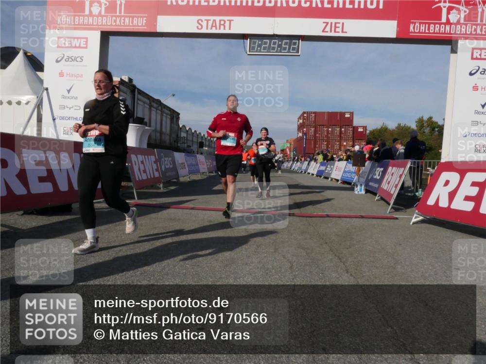 03.10.2025 - Köhlbrandbrückenlauf Matties Gatica Varas http://msf.ph/oto/9170566 03.10.2025 10:29:54 Ziel 1552, 2047, 2135, 2204, 2286, 2348, 3256, 3729, 3754 meine-sportfotos.de