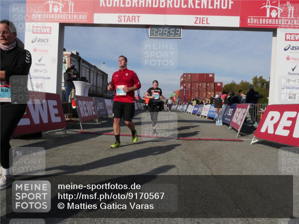 03.10.2025 - Köhlbrandbrückenlauf Matties Gatica Varas http://msf.ph/oto/9170567 03.10.2025 10:29:54 Ziel 1552, 2047, 2135, 2204, 2286, 2348, 3256, 3729, 3754 meine-sportfotos.de