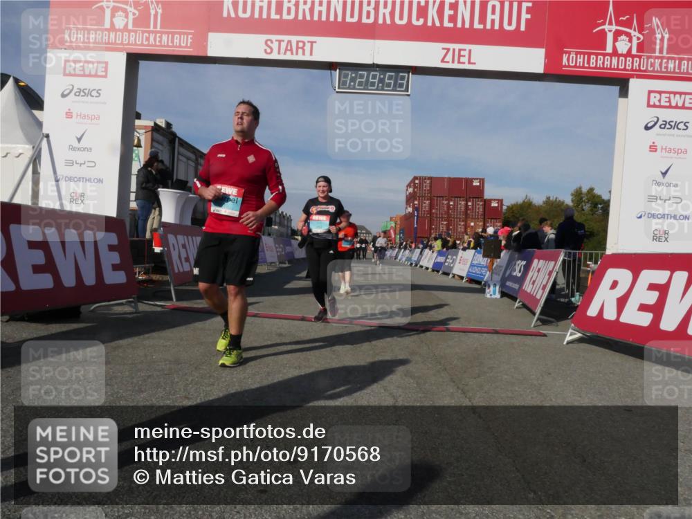 03.10.2025 - Köhlbrandbrückenlauf Matties Gatica Varas http://msf.ph/oto/9170568 03.10.2025 10:29:55 Ziel 1552, 2047, 2135, 2204, 2286, 2348, 2624, 2633, 3256, 3729 meine-sportfotos.de