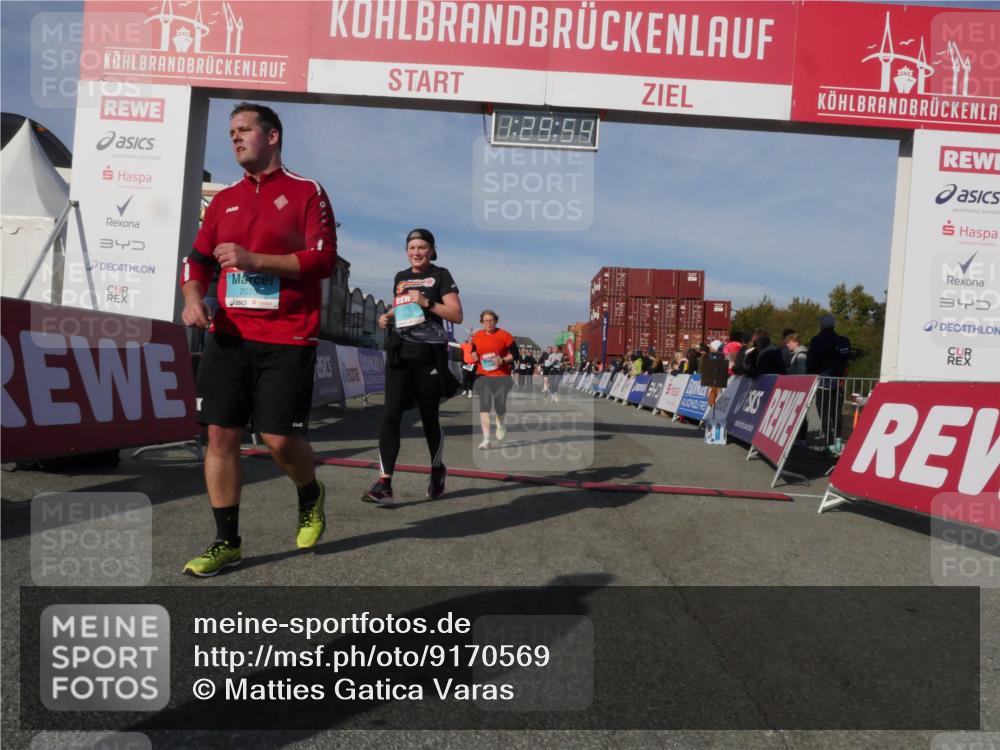 03.10.2025 - Köhlbrandbrückenlauf Matties Gatica Varas http://msf.ph/oto/9170569 03.10.2025 10:29:55 Ziel 1552, 2047, 2135, 2204, 2286, 2348, 2624, 2633, 3256, 3729 meine-sportfotos.de