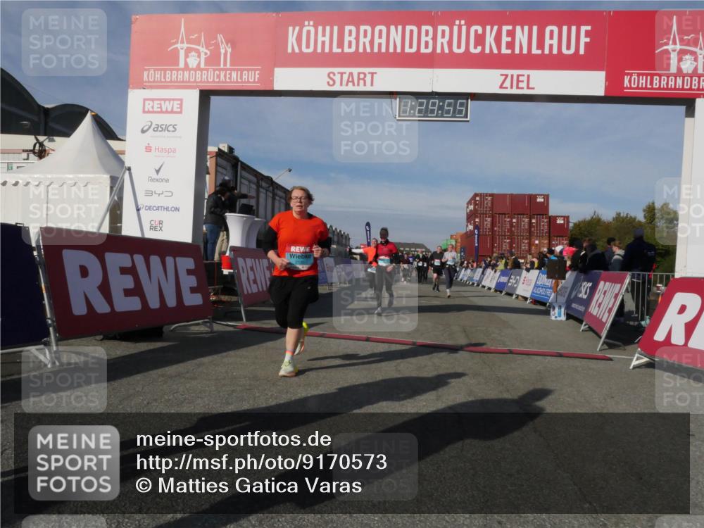 03.10.2025 - Köhlbrandbrückenlauf Matties Gatica Varas http://msf.ph/oto/9170573 03.10.2025 10:29:57 Ziel 1552, 1704, 2047, 2204, 2286, 2348, 2624, 2633, 3256, 3729 meine-sportfotos.de