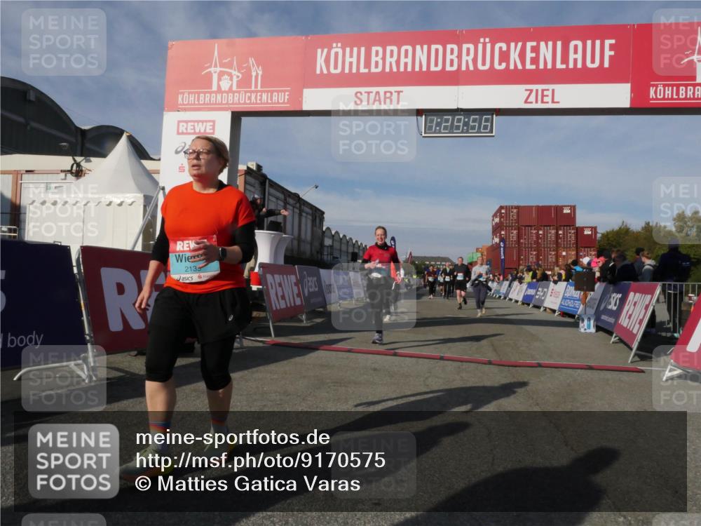 03.10.2025 - Köhlbrandbrückenlauf Matties Gatica Varas http://msf.ph/oto/9170575 03.10.2025 10:29:58 Ziel 1552, 1704, 2047, 2204, 2286, 2348, 2624, 2633, 3256, 3729 meine-sportfotos.de