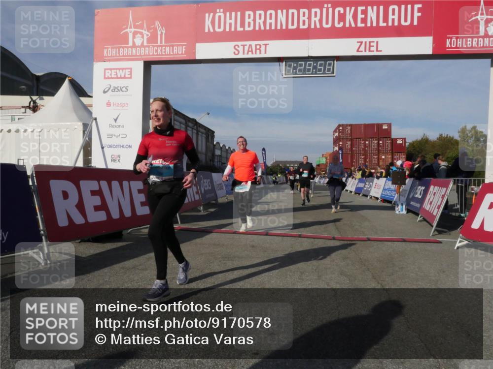 03.10.2025 - Köhlbrandbrückenlauf Matties Gatica Varas http://msf.ph/oto/9170578 03.10.2025 10:30:00 Ziel 1704, 2047, 2286, 2348, 2624, 2633, 3256, 3729 meine-sportfotos.de