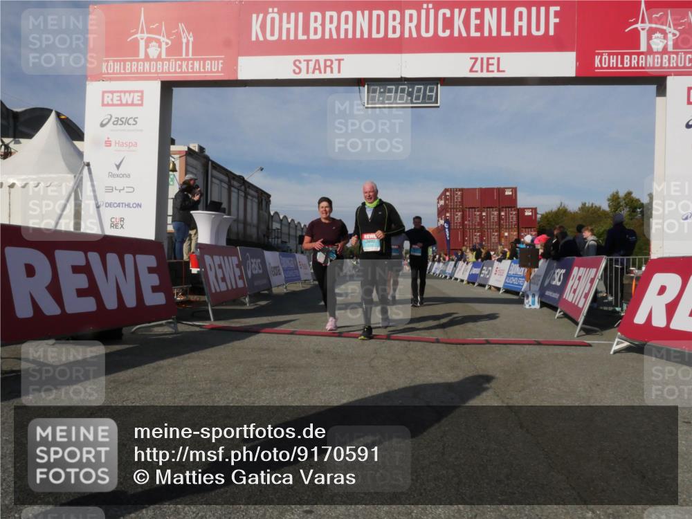 03.10.2025 - Köhlbrandbrückenlauf Matties Gatica Varas http://msf.ph/oto/9170591 03.10.2025 10:30:06 Ziel 1704, 2047, 2624, 2633, 2863, 2864, 2865, 3256 meine-sportfotos.de