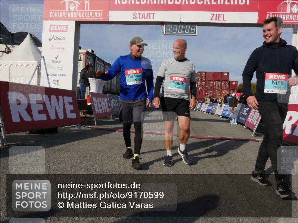 03.10.2025 - Köhlbrandbrückenlauf Matties Gatica Varas http://msf.ph/oto/9170599 03.10.2025 10:30:10 Ziel 1589, 2067, 2280, 2863, 2864, 2865, 3607 meine-sportfotos.de