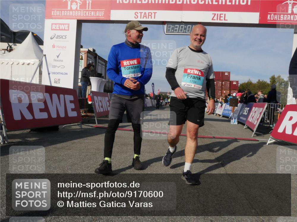 03.10.2025 - Köhlbrandbrückenlauf Matties Gatica Varas http://msf.ph/oto/9170600 03.10.2025 10:30:10 Ziel 1589, 2067, 2280, 2863, 2864, 2865, 3607 meine-sportfotos.de
