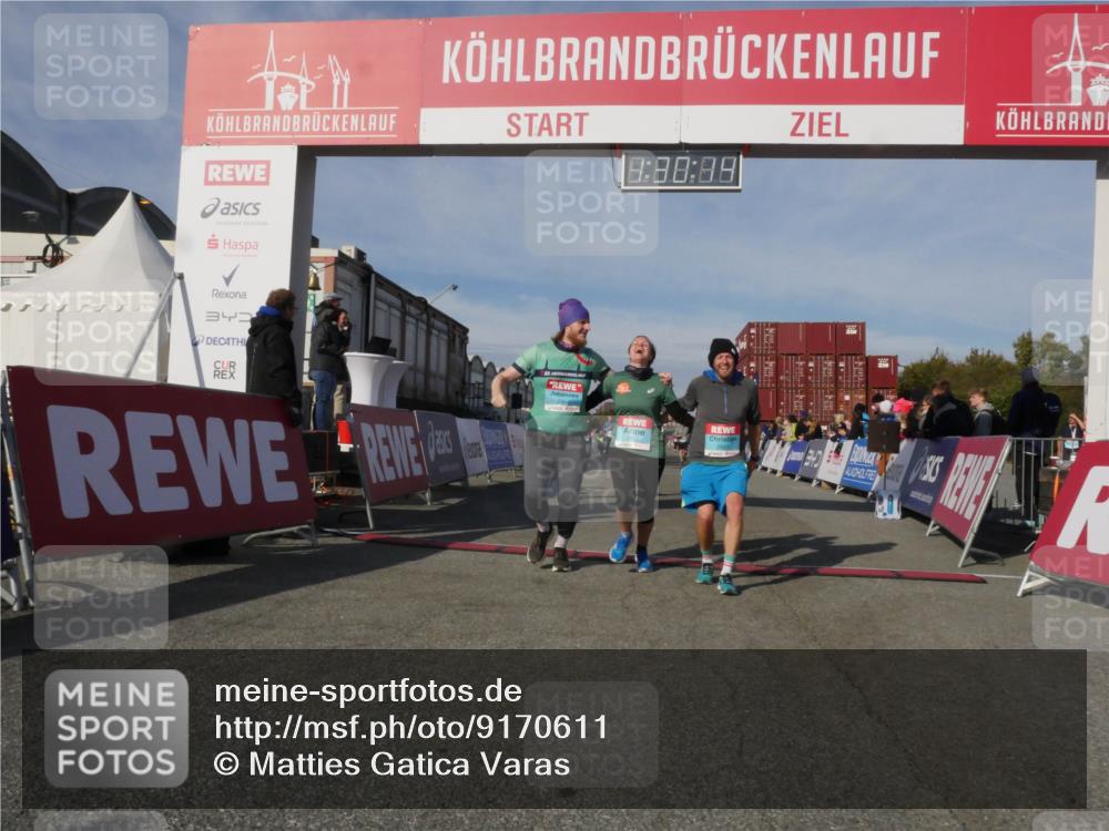 03.10.2025 - Köhlbrandbrückenlauf Matties Gatica Varas http://msf.ph/oto/9170611 03.10.2025 10:30:15 Ziel 1589, 2067, 2092, 2112, 2280, 2325, 2326, 2763, 2863, 2864, 2865, 3607 meine-sportfotos.de