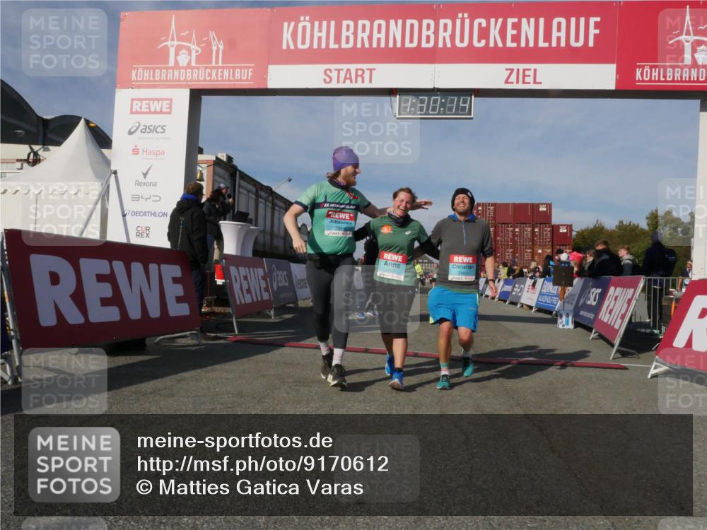 03.10.2025 - Köhlbrandbrückenlauf Matties Gatica Varas http://msf.ph/oto/9170612 03.10.2025 10:30:16 Ziel 1589, 2067, 2092, 2112, 2280, 2325, 2326, 2763, 3607, 3819 meine-sportfotos.de
