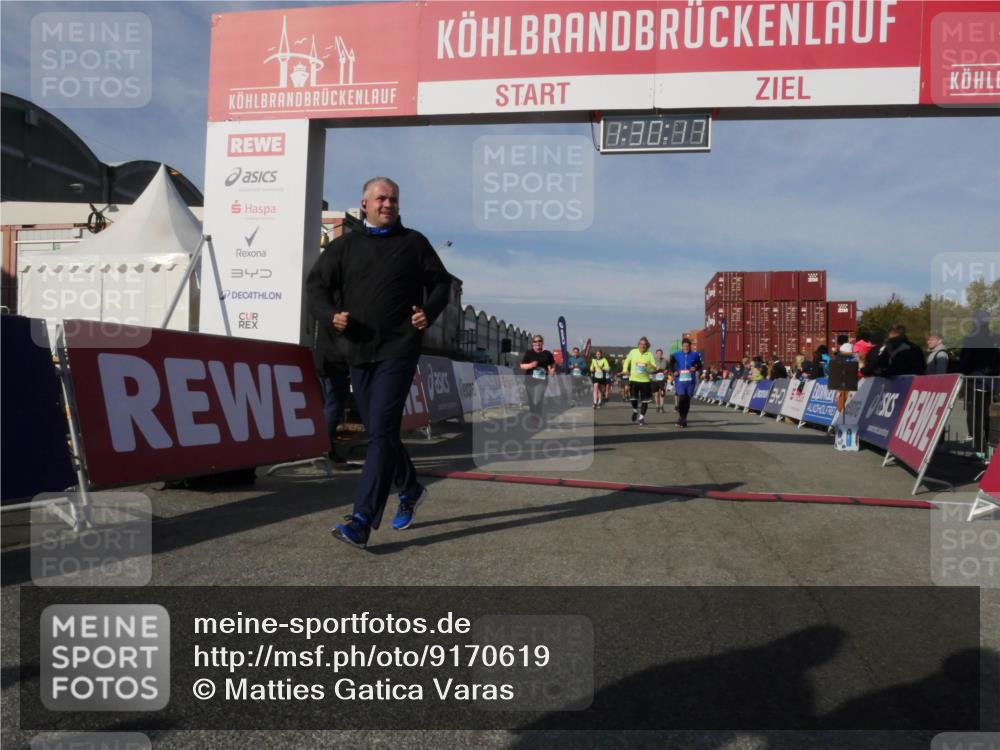 03.10.2025 - Köhlbrandbrückenlauf Matties Gatica Varas http://msf.ph/oto/9170619 03.10.2025 10:30:19 Ziel 1589, 2067, 2092, 2112, 2280, 2325, 2326, 2763, 3607, 3657, 3819 meine-sportfotos.de