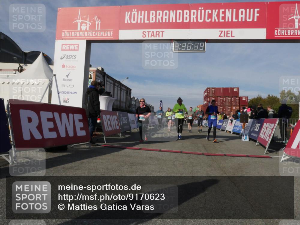 03.10.2025 - Köhlbrandbrückenlauf Matties Gatica Varas http://msf.ph/oto/9170623 03.10.2025 10:30:21 Ziel 1358, 2067, 2092, 2112, 2280, 2325, 2326, 2726, 2727, 2763, 3607, 3657, 3784, 3819 meine-sportfotos.de