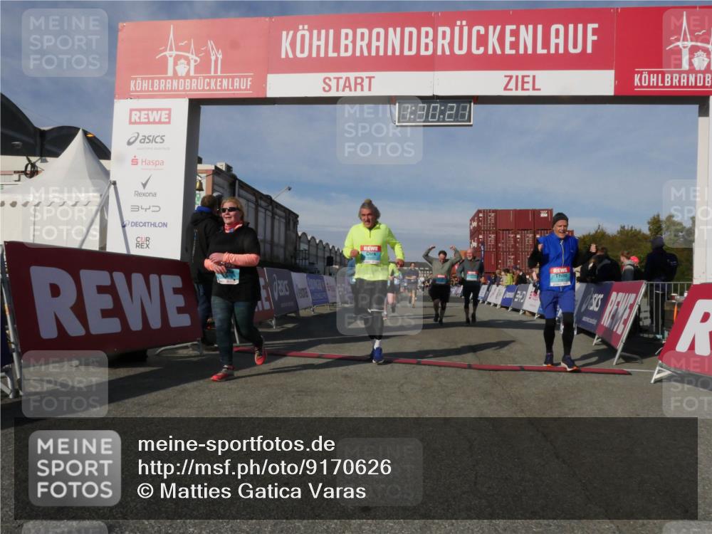 03.10.2025 - Köhlbrandbrückenlauf Matties Gatica Varas http://msf.ph/oto/9170626 03.10.2025 10:30:23 Ziel 1358, 2092, 2112, 2267, 2325, 2326, 2726, 2727, 2763, 3657, 3784, 3819 meine-sportfotos.de