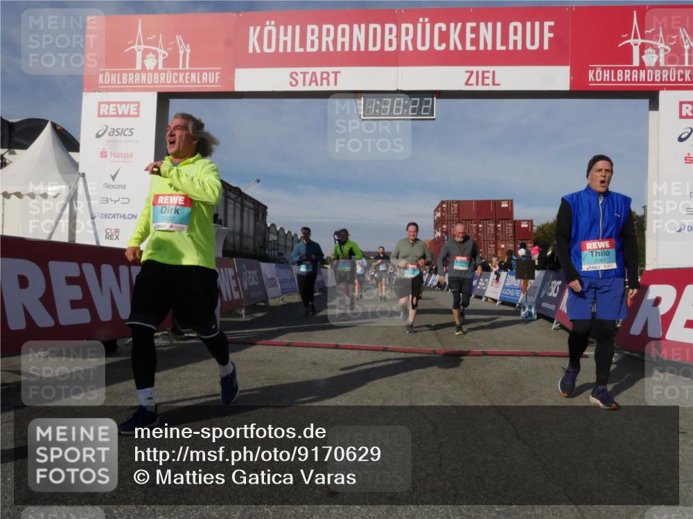 03.10.2025 - Köhlbrandbrückenlauf Matties Gatica Varas http://msf.ph/oto/9170629 03.10.2025 10:30:24 Ziel 1358, 2092, 2112, 2267, 2325, 2326, 2726, 2727, 2763, 3657, 3784, 3819 meine-sportfotos.de