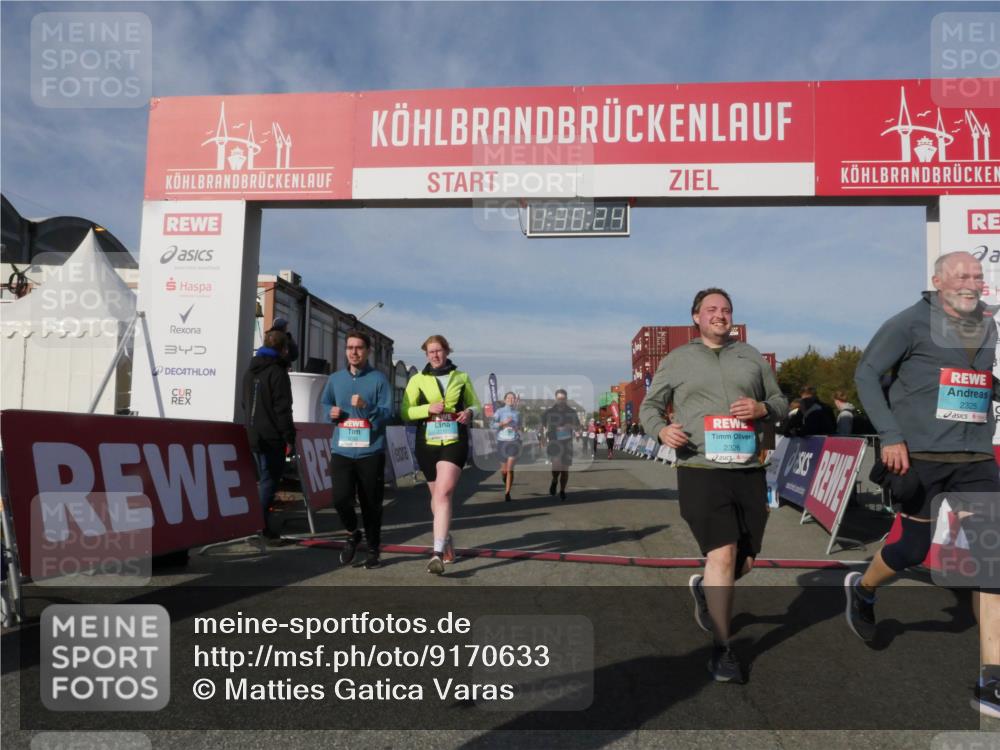 03.10.2025 - Köhlbrandbrückenlauf Matties Gatica Varas http://msf.ph/oto/9170633 03.10.2025 10:30:26 Ziel 1358, 2267, 2497, 2498, 2726, 2727, 2763, 3657, 3784, 3819 meine-sportfotos.de