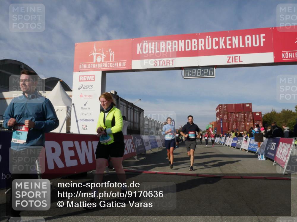 03.10.2025 - Köhlbrandbrückenlauf Matties Gatica Varas http://msf.ph/oto/9170636 03.10.2025 10:30:27 Ziel 1358, 2267, 2497, 2498, 2726, 2727, 2763, 3657, 3784, 3819 meine-sportfotos.de
