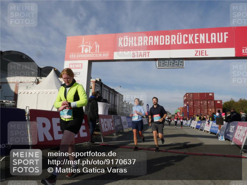 03.10.2025 - Köhlbrandbrückenlauf Matties Gatica Varas http://msf.ph/oto/9170637 03.10.2025 10:30:28 Ziel 1358, 2267, 2497, 2498, 2726, 2727, 3657, 3784, 3819 meine-sportfotos.de