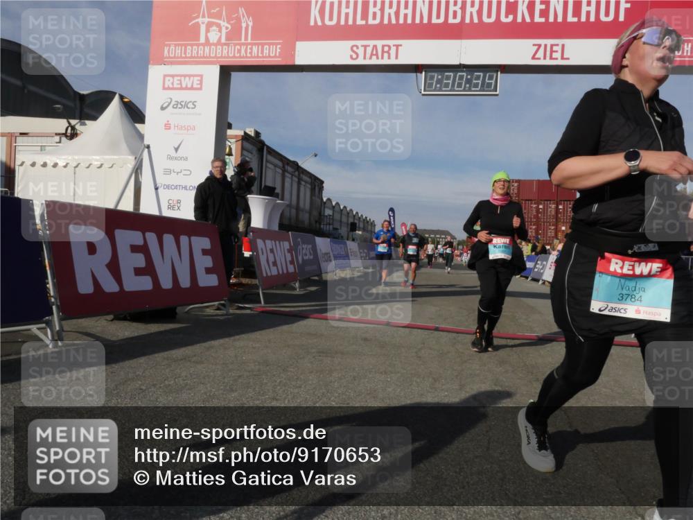03.10.2025 - Köhlbrandbrückenlauf Matties Gatica Varas http://msf.ph/oto/9170653 03.10.2025 10:30:35 Ziel 2267, 2342, 2343, 2386, 2497, 2498, 2533, 2554 meine-sportfotos.de