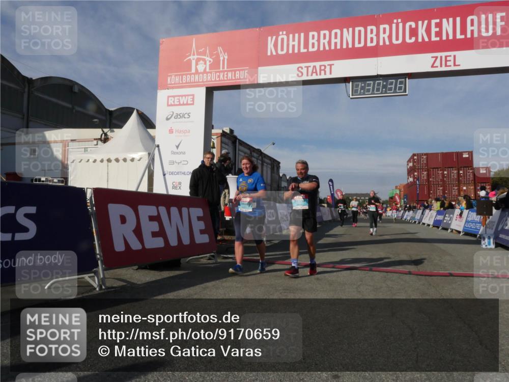 03.10.2025 - Köhlbrandbrückenlauf Matties Gatica Varas http://msf.ph/oto/9170659 03.10.2025 10:30:38 Ziel 2342, 2343, 2386, 2497, 2498, 2533, 2554 meine-sportfotos.de