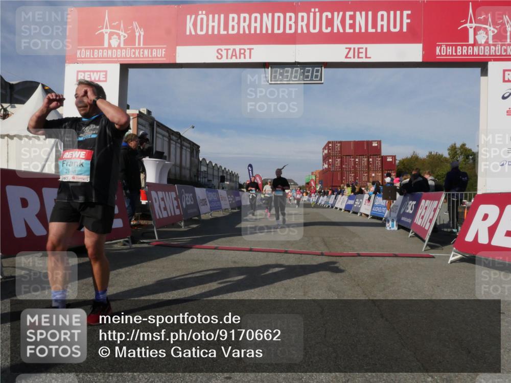 03.10.2025 - Köhlbrandbrückenlauf Matties Gatica Varas http://msf.ph/oto/9170662 03.10.2025 10:30:40 Ziel 2342, 2343, 2386, 2533, 2554 meine-sportfotos.de