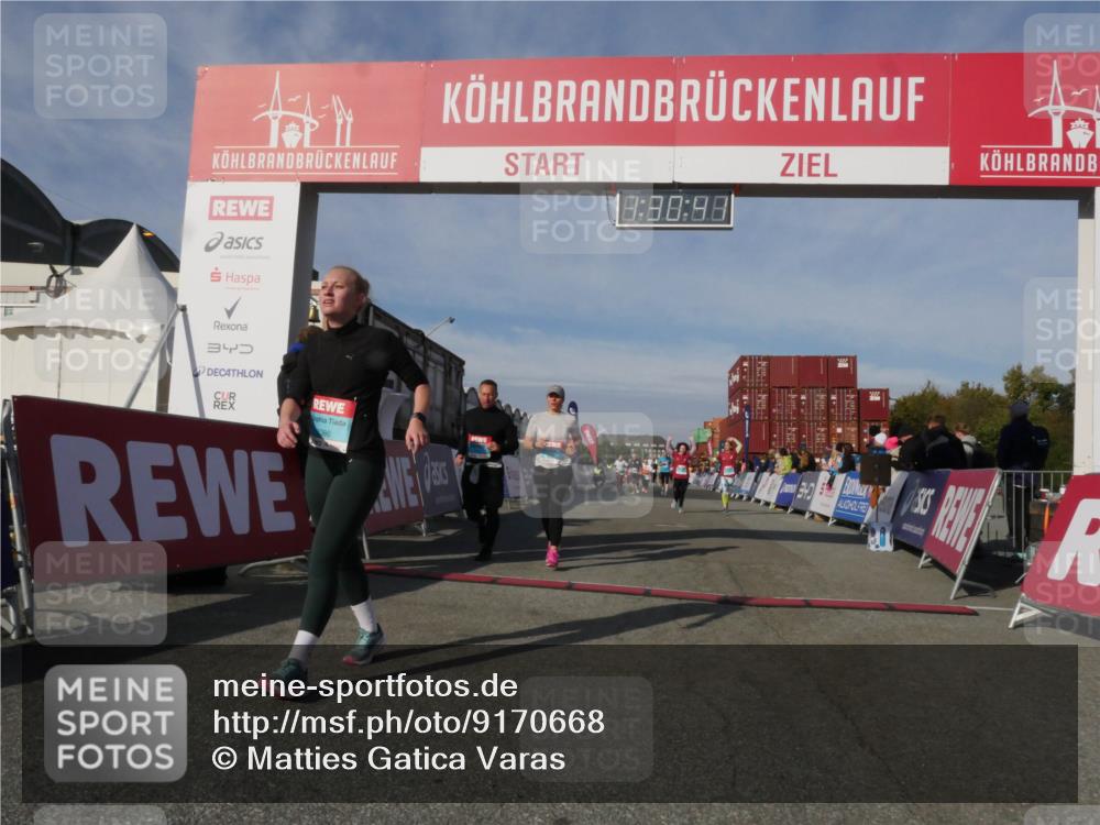 03.10.2025 - Köhlbrandbrückenlauf Matties Gatica Varas http://msf.ph/oto/9170668 03.10.2025 10:30:43 Ziel 2037, 2063, 2342, 2343, 2441, 2533, 2554, 3129 meine-sportfotos.de
