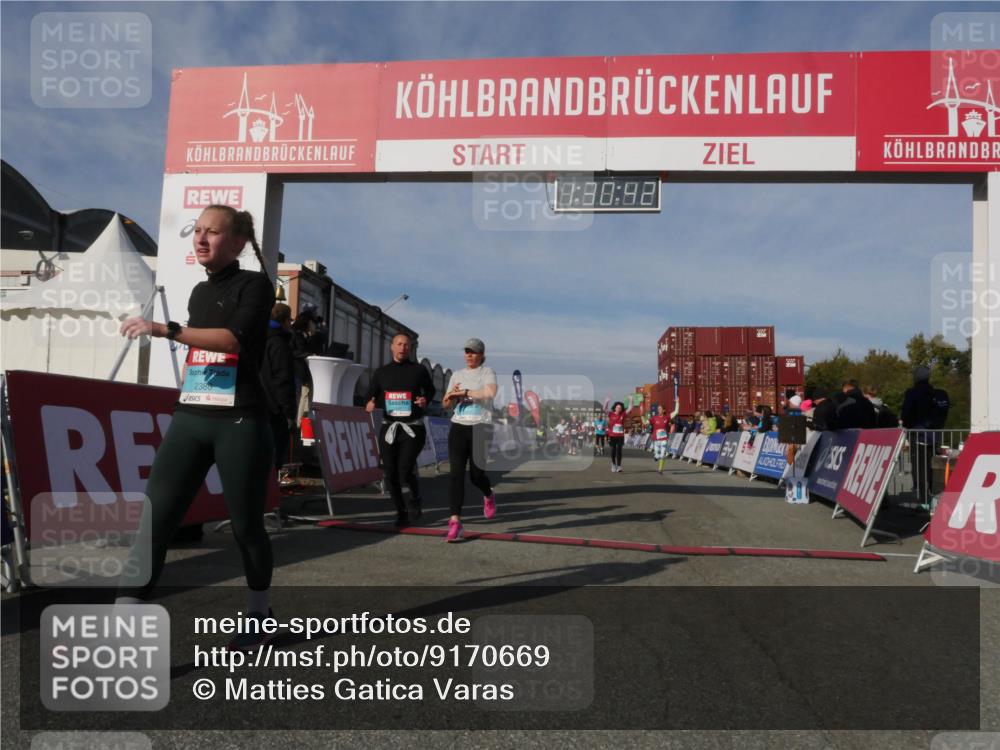 03.10.2025 - Köhlbrandbrückenlauf Matties Gatica Varas http://msf.ph/oto/9170669 03.10.2025 10:30:43 Ziel 2037, 2063, 2342, 2343, 2441, 2533, 2554, 3129 meine-sportfotos.de