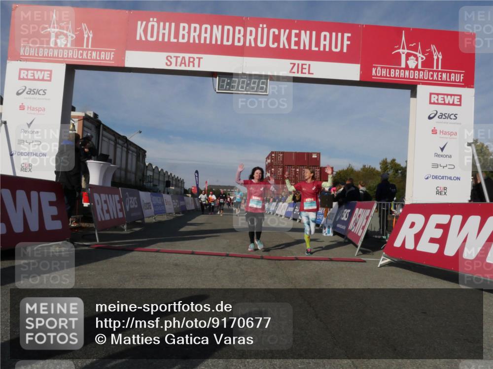 03.10.2025 - Köhlbrandbrückenlauf Matties Gatica Varas http://msf.ph/oto/9170677 03.10.2025 10:30:47 Ziel 1096, 1097, 1098, 2037, 2063, 2441, 2533, 2554, 2725, 3129, 3701 meine-sportfotos.de