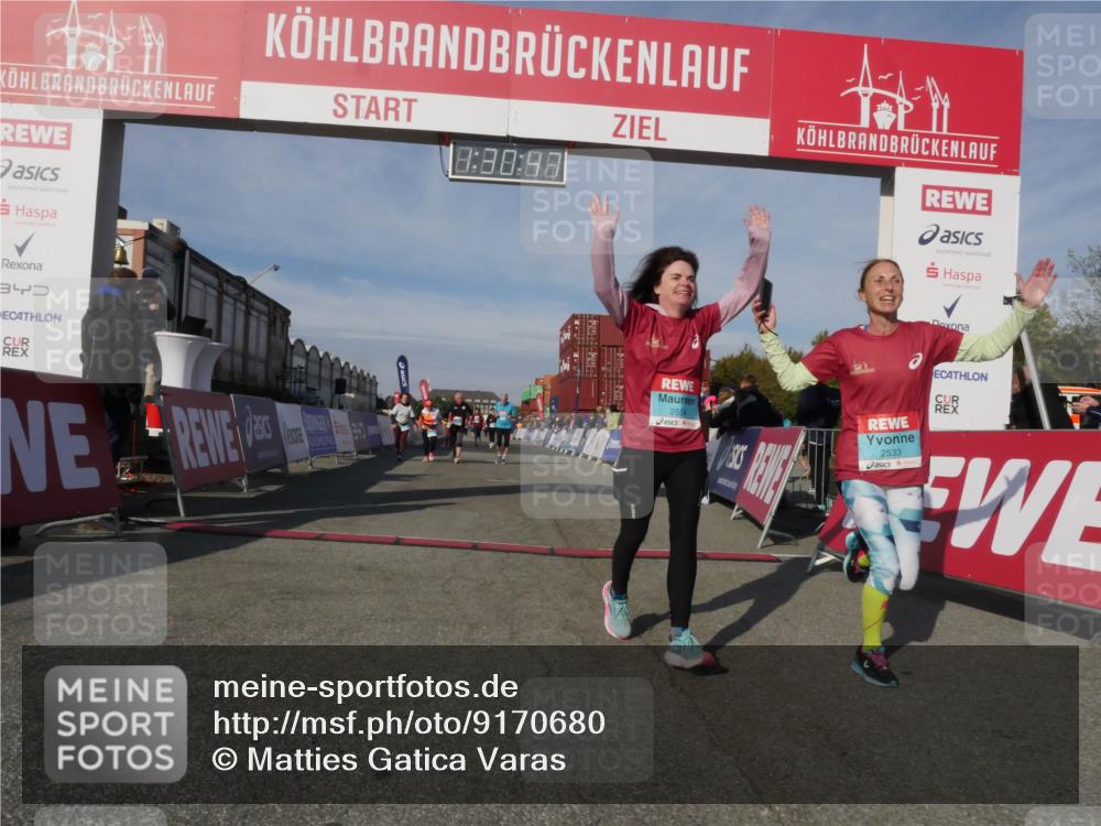 03.10.2025 - Köhlbrandbrückenlauf Matties Gatica Varas http://msf.ph/oto/9170680 03.10.2025 10:30:49 Ziel 1096, 1097, 1098, 2037, 2063, 2441, 2725, 3129, 3701 meine-sportfotos.de