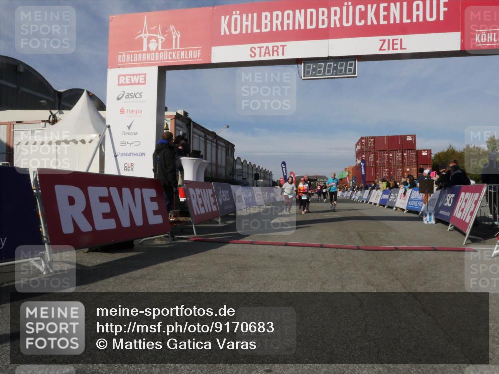 03.10.2025 - Köhlbrandbrückenlauf Matties Gatica Varas http://msf.ph/oto/9170683 03.10.2025 10:30:50 Ziel 1096, 1097, 1098, 2037, 2063, 2441, 2725, 3129, 3701 meine-sportfotos.de