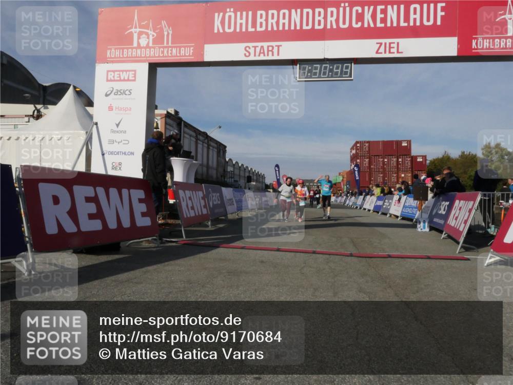 03.10.2025 - Köhlbrandbrückenlauf Matties Gatica Varas http://msf.ph/oto/9170684 03.10.2025 10:30:51 Ziel 1096, 1097, 1098, 2037, 2063, 2388, 2441, 2725, 3129, 3701 meine-sportfotos.de