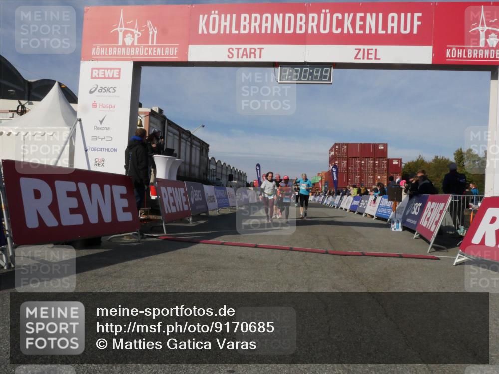 03.10.2025 - Köhlbrandbrückenlauf Matties Gatica Varas http://msf.ph/oto/9170685 03.10.2025 10:30:51 Ziel 1096, 1097, 1098, 2037, 2063, 2388, 2441, 2725, 3129, 3701 meine-sportfotos.de