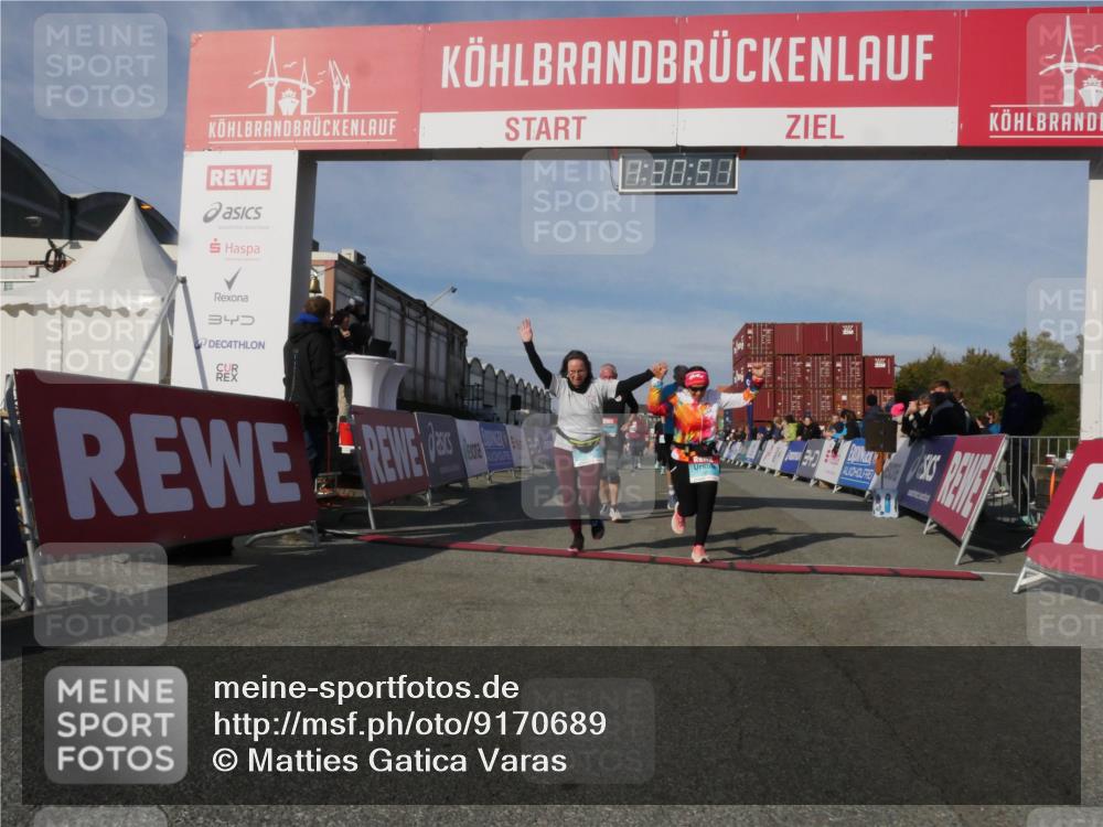03.10.2025 - Köhlbrandbrückenlauf Matties Gatica Varas http://msf.ph/oto/9170689 03.10.2025 10:30:53 Ziel 1096, 1097, 1098, 2037, 2063, 2388, 2441, 2725, 3129, 3701 meine-sportfotos.de