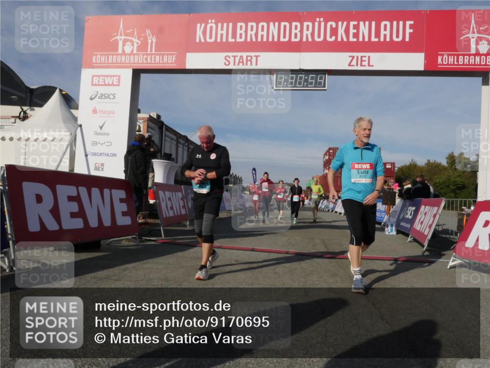 03.10.2025 - Köhlbrandbrückenlauf Matties Gatica Varas http://msf.ph/oto/9170695 03.10.2025 10:30:56 Ziel 1096, 1097, 1098, 2252, 2388, 2536, 2725, 2846, 3701 meine-sportfotos.de