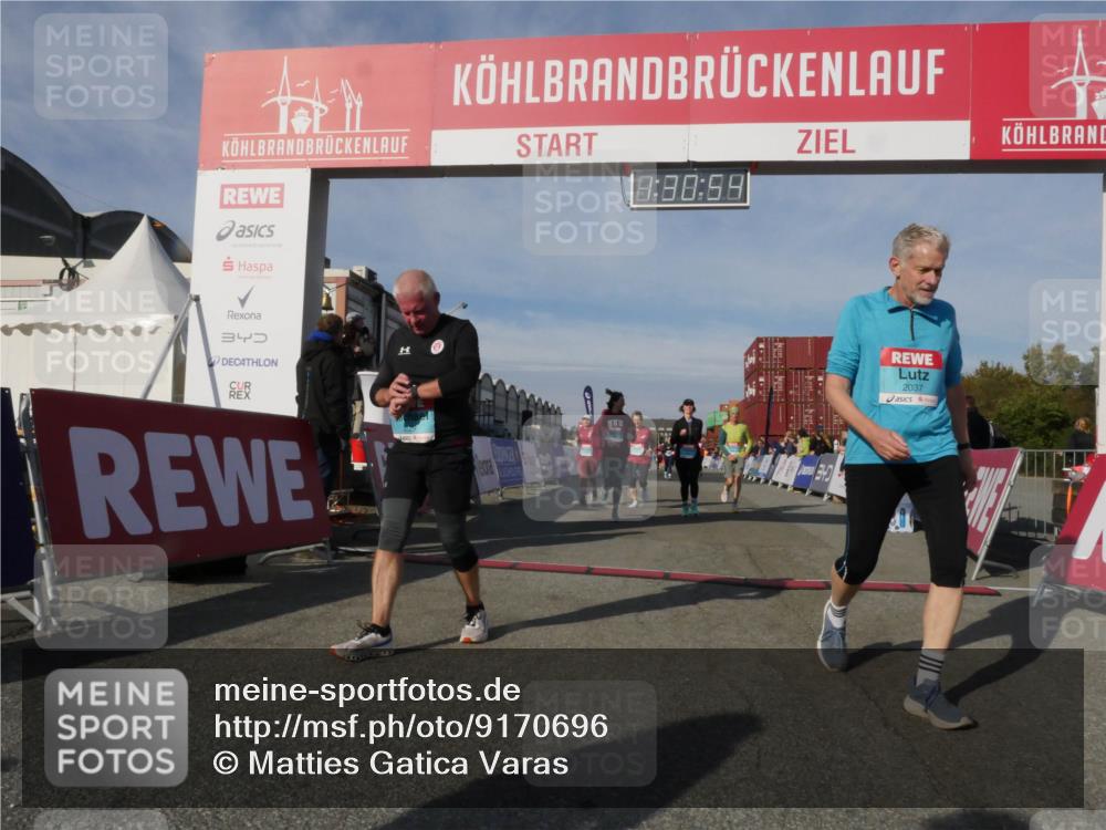 03.10.2025 - Köhlbrandbrückenlauf Matties Gatica Varas http://msf.ph/oto/9170696 03.10.2025 10:30:56 Ziel 1096, 1097, 1098, 2252, 2388, 2536, 2725, 2846, 3701 meine-sportfotos.de